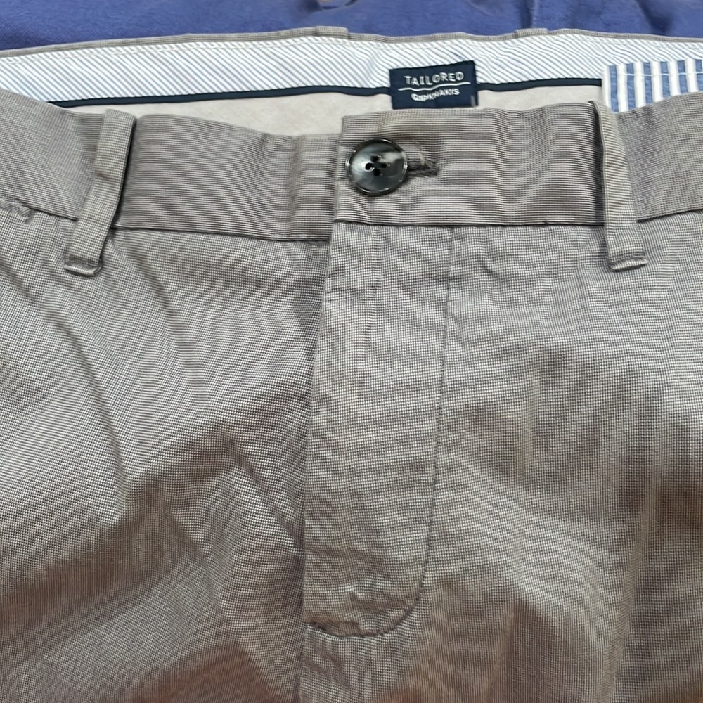 Mens Gap Khakis in grey. Subtle checks. 34 waist 32 length. Barely worn. - Picture 4 of 4